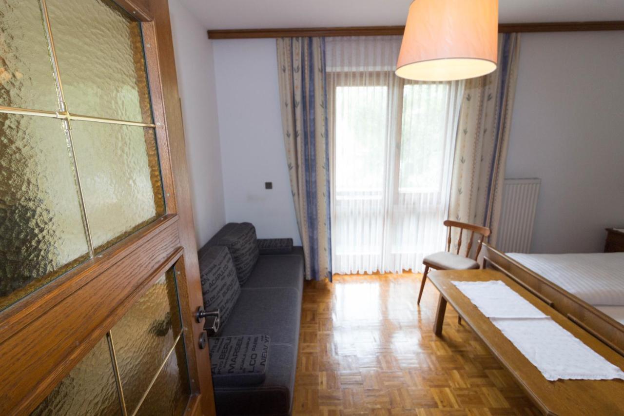 Ferienhof Alte Post, Apartments Weissbriach Exterior foto